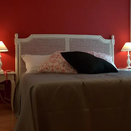 Verdi Bed and Breakfast Σαλέρνο